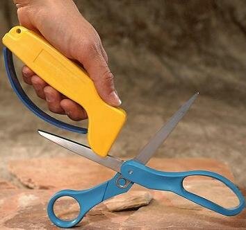 AccuSharp Scissor Sharpener