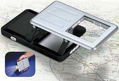 Pop Up Lighted Magnifier Flashlight
